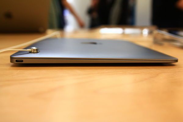 「試玩」Apple Watch & 全新 Macbook 動手玩 at 北京三里屯Apple Store