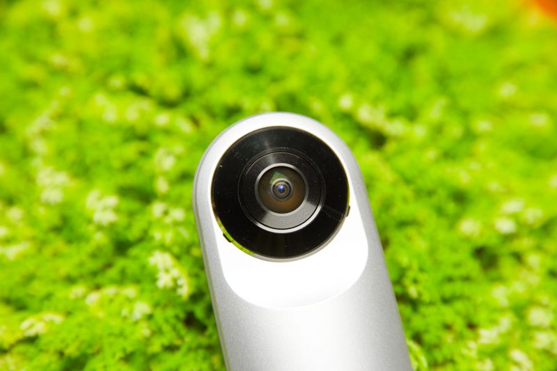 LG 360 CAM 玩轉你的 360 度視角，按一下周遭美景全到手