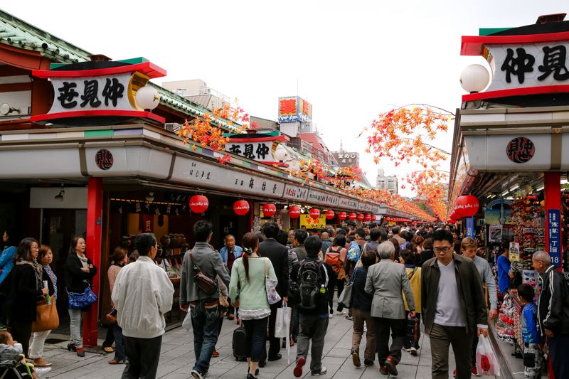 用 ロケスマ 玩日本自助旅遊必備 APP，旅遊景點、購物、美食收錄超多資料