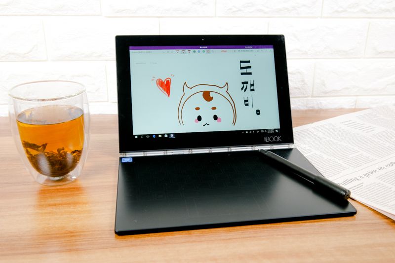 Lenovo Yoga Book 二合一平板電腦開箱，帶著「筆記本」出門吧！