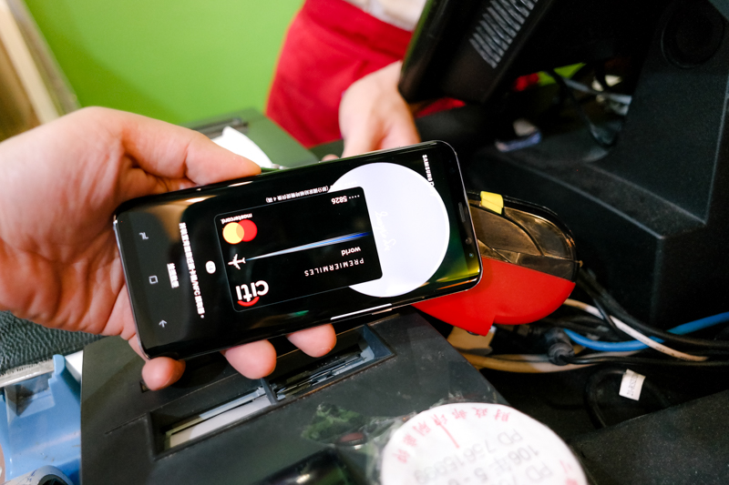 Samsung Pay 終於在台灣開放啦，支援感應式及磁條式刷卡機隨處可用，設定方式與實測心得