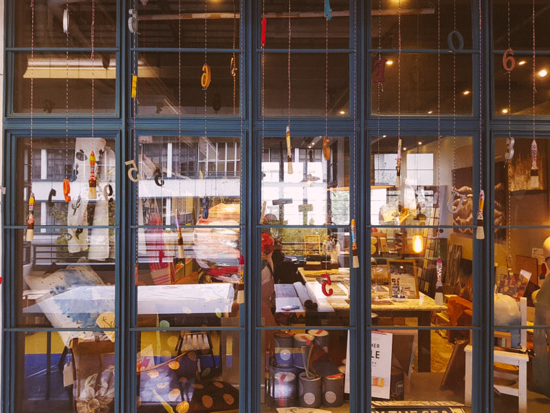 用手機搞定香港四天三夜旅遊全記錄，照片、影片樣樣行