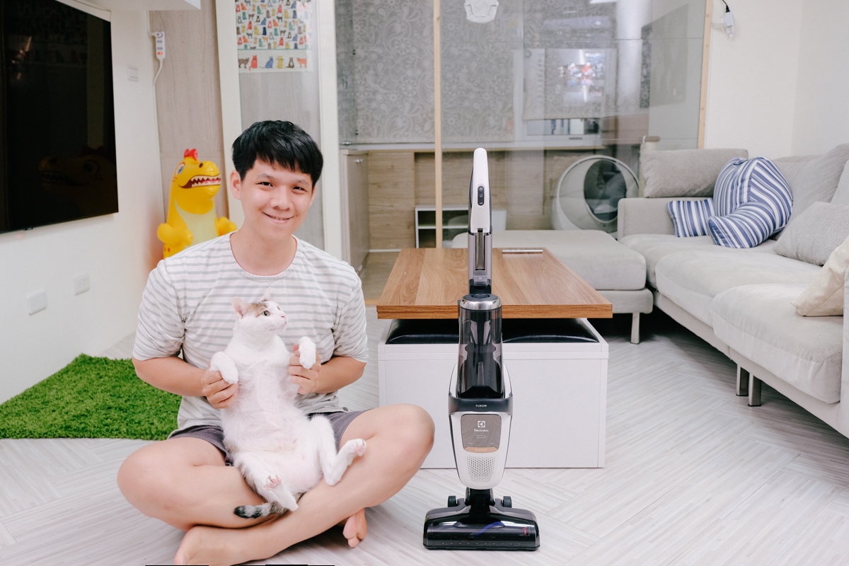 伊萊克斯 Electrolux Pure F9 滑移百變吸塵器開箱，居家好男人從選對吸塵器開始！