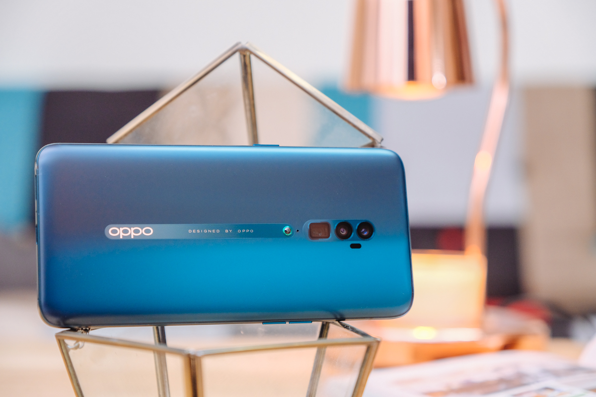 OPPO Reno 10 倍變焦版智慧型手機開箱，拍更遠、用更久、充更快、玩更順！