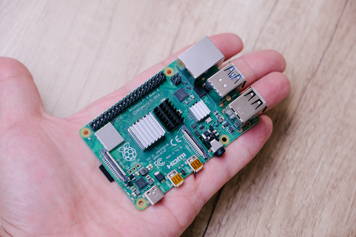 樹莓派 Raspberry Pi 4 Model B 開箱，搭建 Homeassistant 簡單又穩定