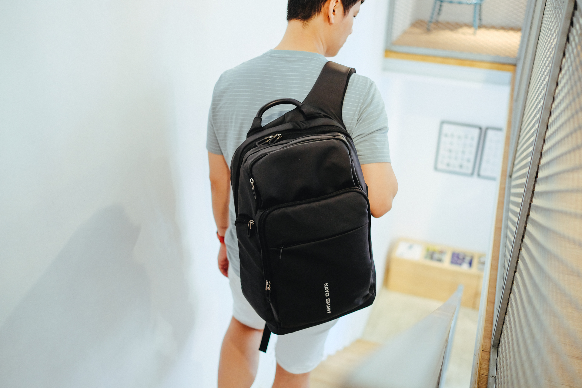 機能性超好的防水電腦後背包 Nayo Almighty，一起探索世界的好伙伴