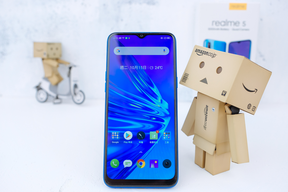 續航電力王 realme 5 智慧型手機開箱，4,490 元的入門級手機究竟有什麼樣的品質？