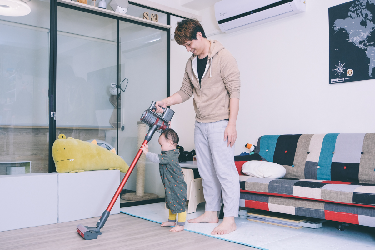 Roborock 石頭科技 H6 旗艦手持無線吸塵器開箱，4 倍電池壽命、永不衰減的吸力