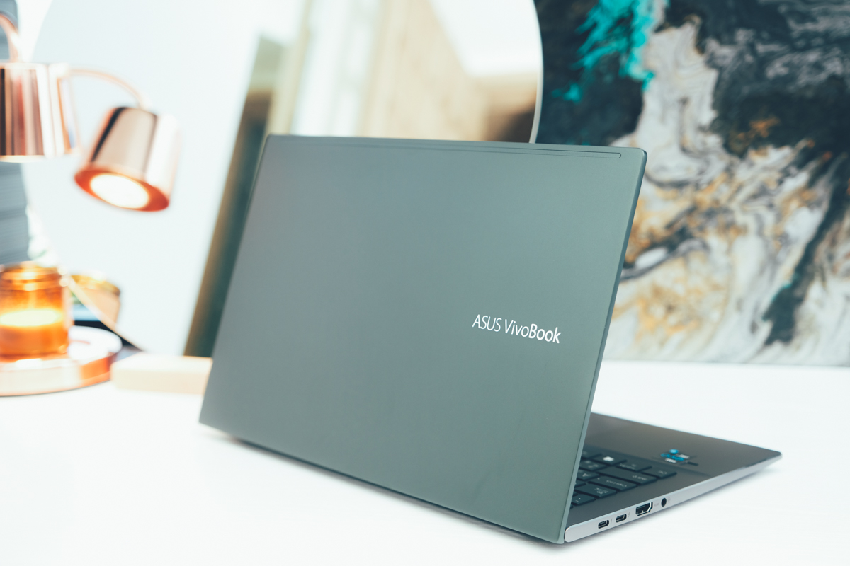 ASUS VivoBook S14 (S435) 筆記型電腦開箱，超美秘境綠機身，通過 Intel® Evo™ 認證，擁有絕佳效能與續航力