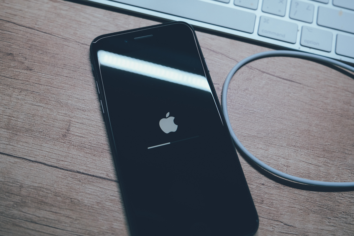 iPhone更新卡住或是白蘋果怎麼辦？3 個步驟快速修復問題！