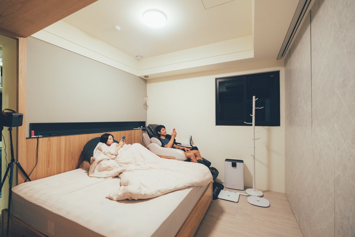 TOSHIBA 和日LED吸頂燈開箱，DIY 安裝超簡單，遙控調光隨心所欲