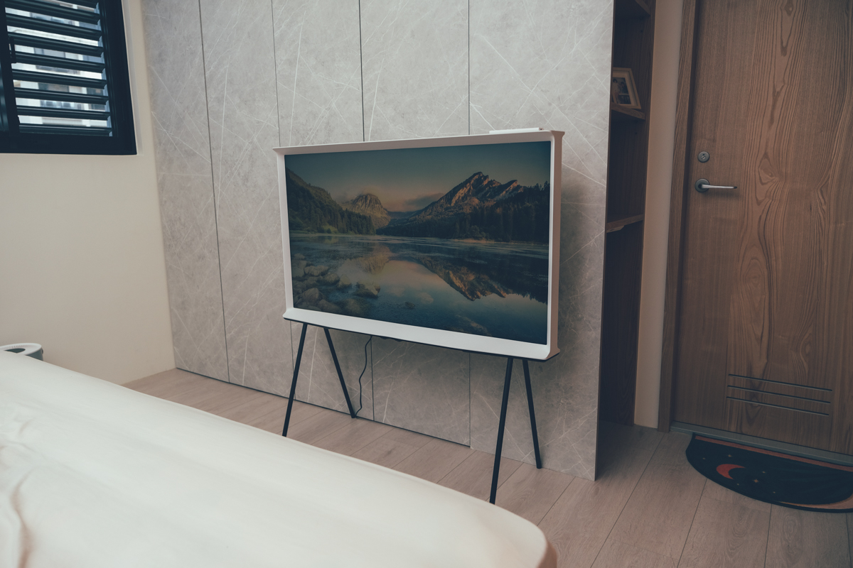 Samsung The Serif（LS01B）風格電視開箱，讓電視與家完美的結合