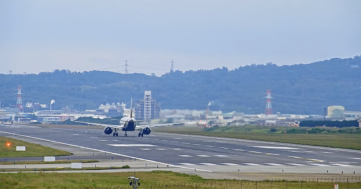 不去機場也能 24 小時看飛機，桃園國際機場 4K 解析度即時畫面播放